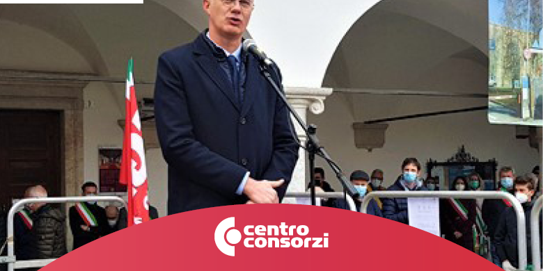 Crescere Col Centro – Intervista Al Ministro Federico D’incà Crescere Col Centro - Intervista Al Ministro Federico D'incà